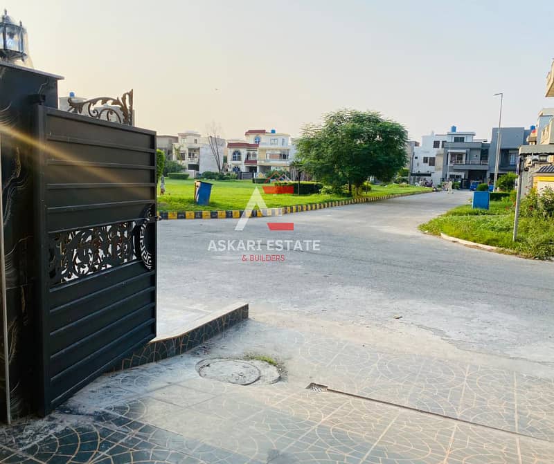 5 MARLA BRAND NEW HOUSE AVAILABLE FOR SALE (AT REASONABLE PRICE) IN CITI HOUSING GUJRANWALA 10