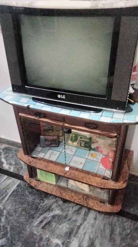 TV with Trolley for sale 2