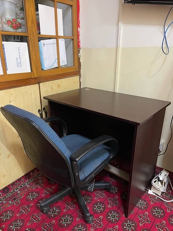 Office table and computer chair 1