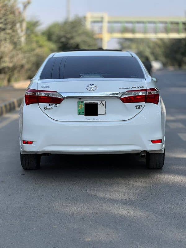 Toyota Corolla Altis Grande 2016 1