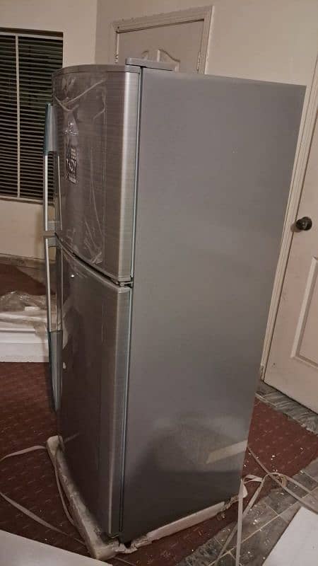 New Fridge available  for sell Now 5