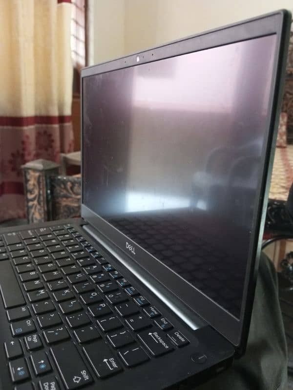 Dell laptop 512gb 10\10 3