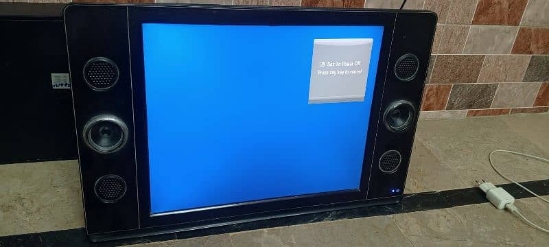 lcd tv in good condition 22 inch 2