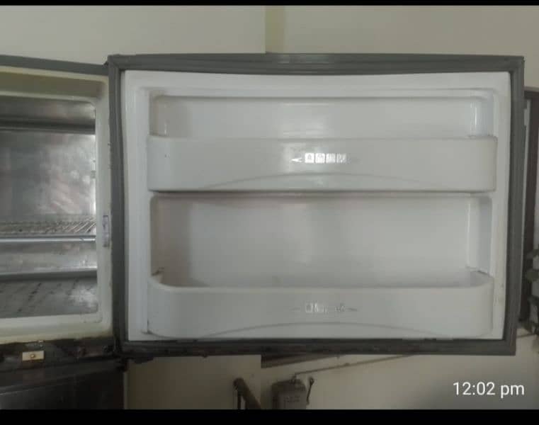 Dawlance Large size Refrigerator 3