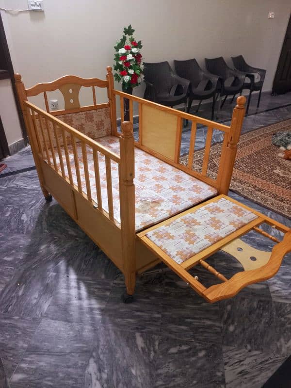 baby bed urgent sale 3