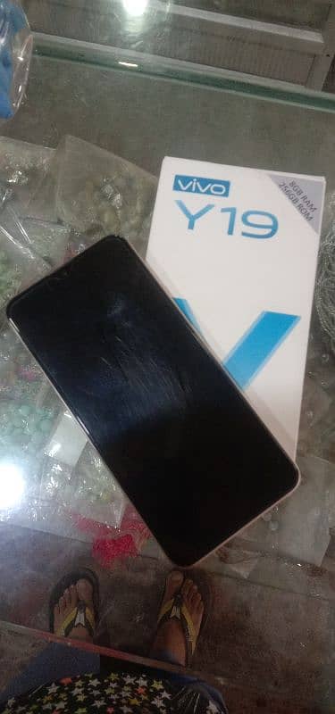 vivo y19 3