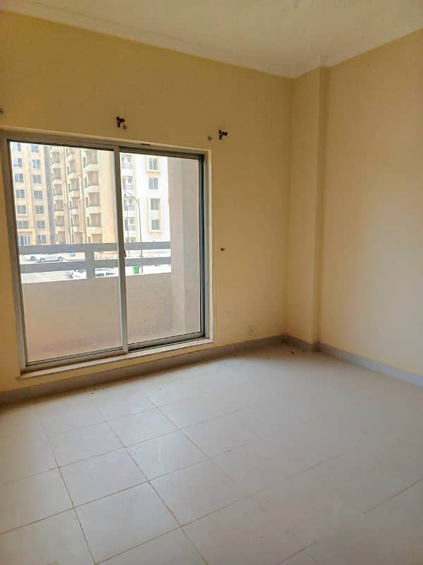 950 square ft 2 bedroom apartment Available for Rent 23