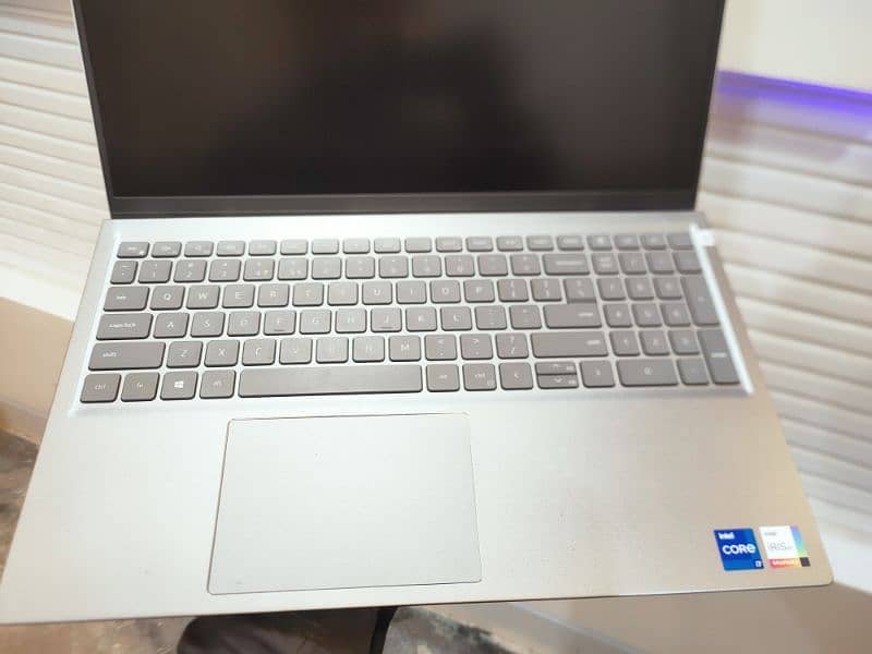 Dell Inspiron 15 5510 •(16/512 GB)• 7