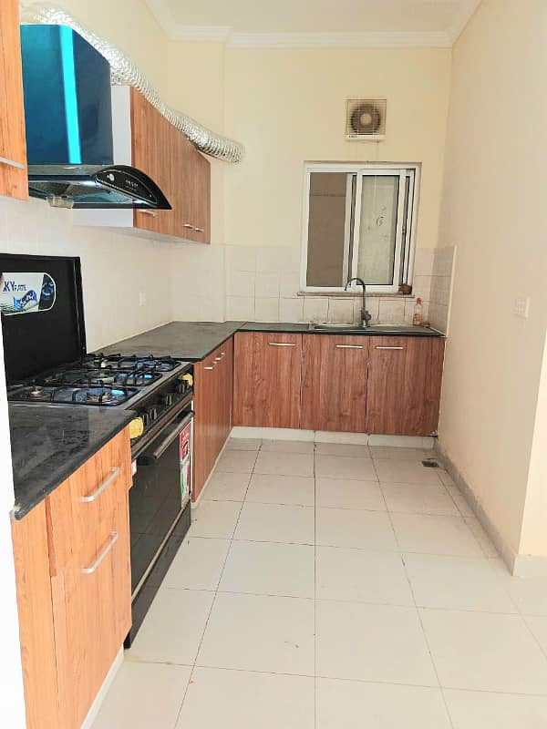 2250 square ft 3 bedroom apartment Available for Rent 18