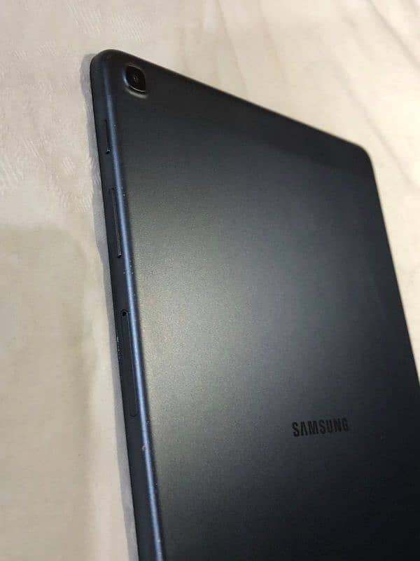 SAMSUNG GALAXY TAB A SM-T510 10.1 inches 2/32GB 2