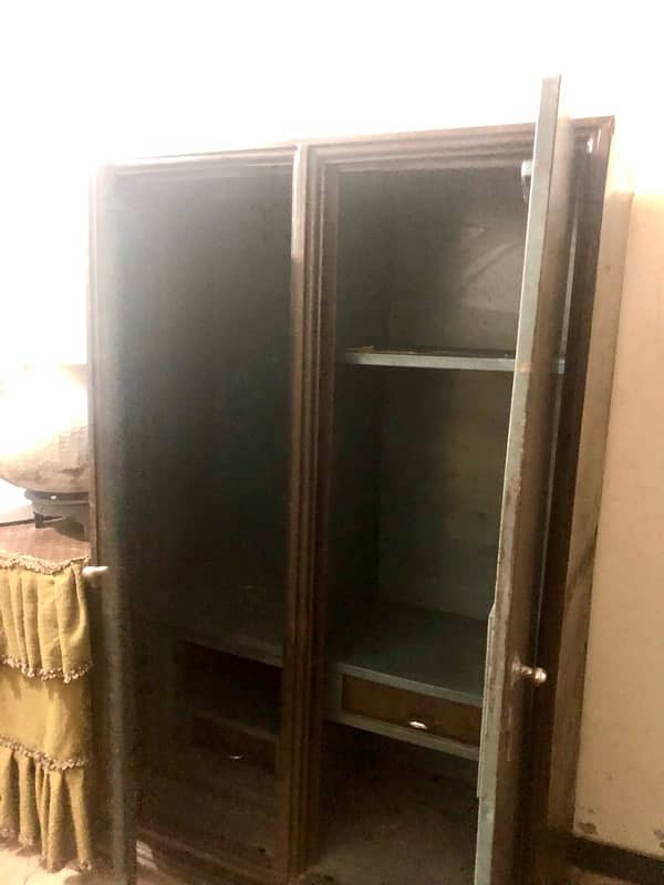 Iron wardrobe Almari urgent sale 1