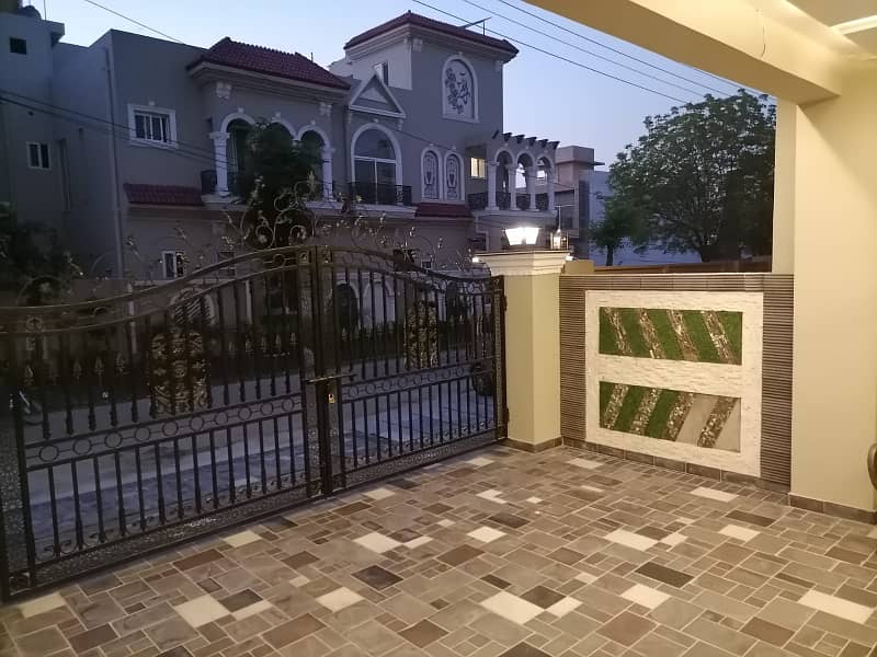 5 Beds 10 Marla Brand New Luxury House For Sale In Block E Formanites Housing Scheme Lahore 6