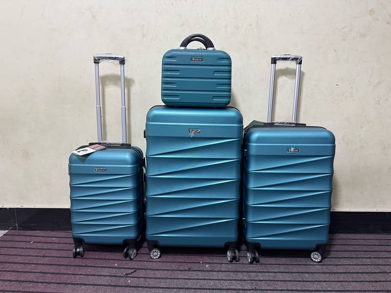 Luggage bags/ travel suitcases/ trolley bags/ travel trolley/ attachi 16