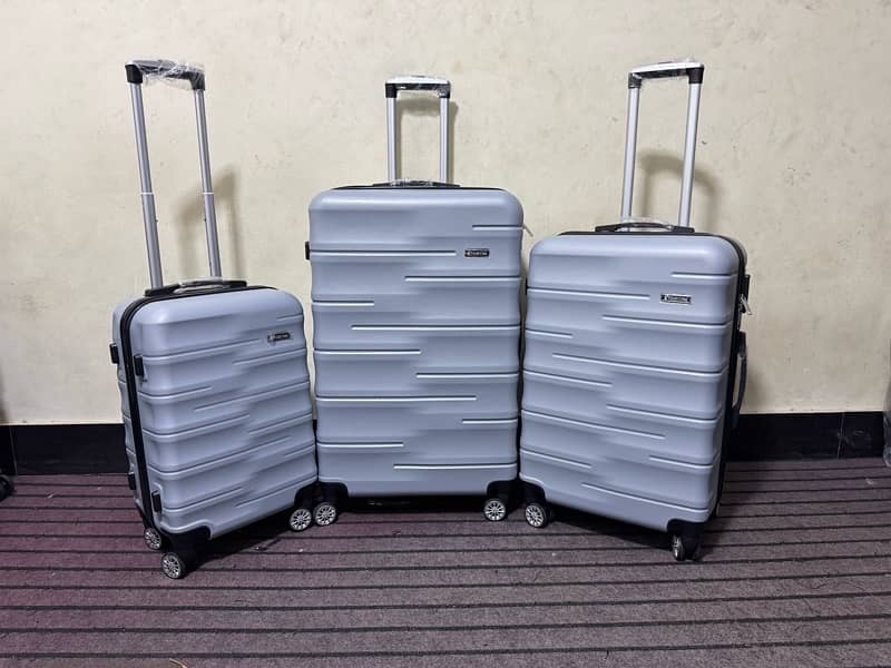 Luggage bags/ travel suitcases/ trolley bags/ travel trolley/ attachi 18