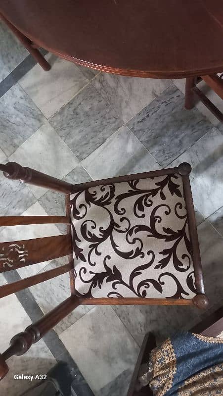 Dining Table With 6 Chairs 1