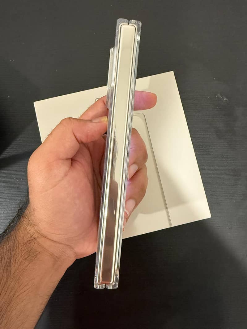 google pixel 9 fold, 256 gb, complete sim time available 1