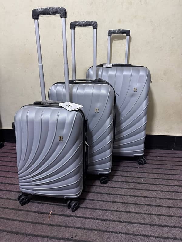 Luggage bags/ travel suitcases/ trolley bags/ travel trolley/ attachi 18