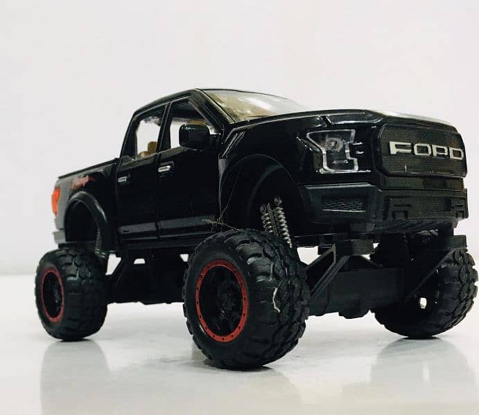 The famous car Ford Raptor Metal Toy 0