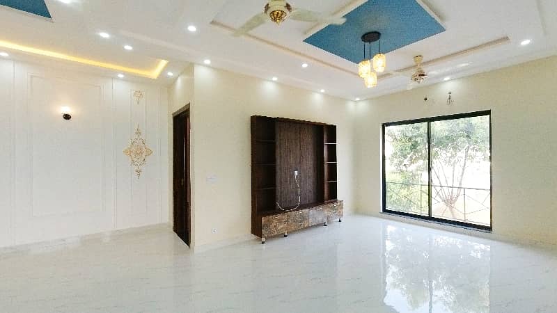 Corner 10 Marla House In Central Formanites Housing Scheme For Sale 15