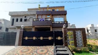 On Excellent Location 10 Marla House In Central Formanites Housing Scheme For Sale 0