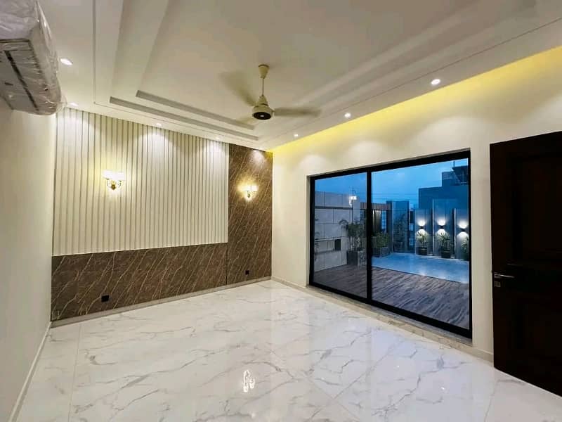 1 Kanal Luxury Uper Portion Available For Rent 2