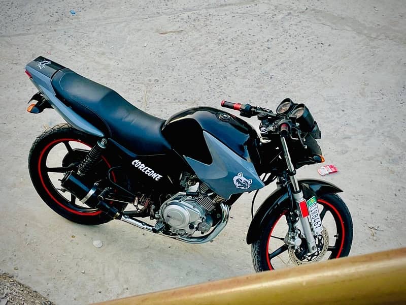 Yamaha YBR 125 3