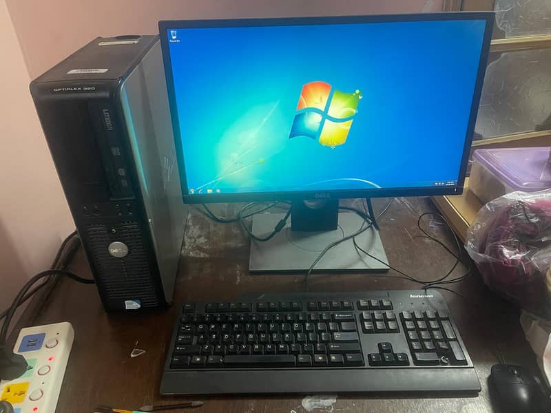 Dell Optiplex 380 Desktop with 22 inch LCD for sale 0