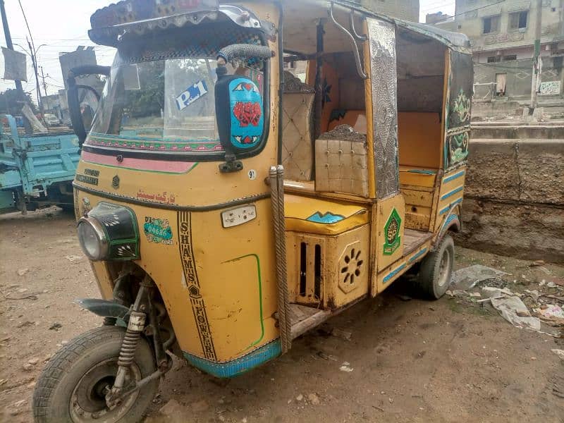 6 Seater Ruksha/Auto/Chingchi 1