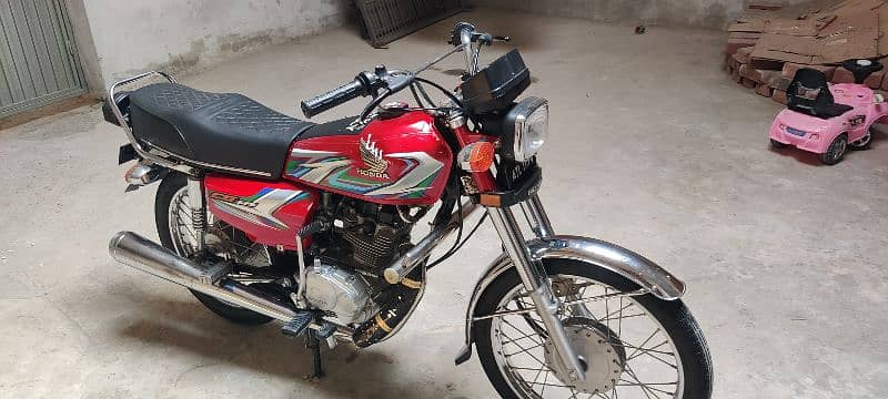 Honda 125 10 by 10 condition 2023 model 8