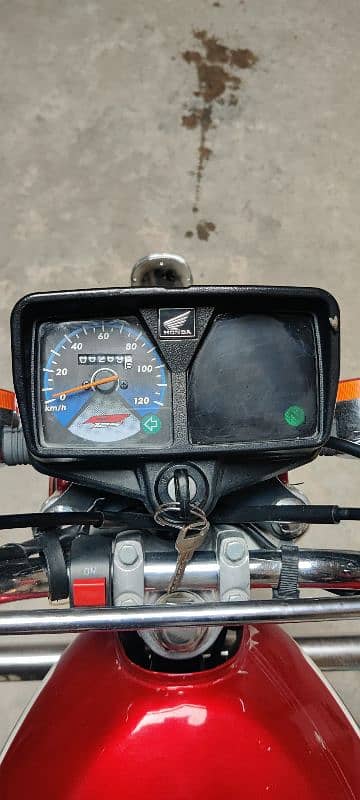 Honda 125 10 by 10 condition 2023 model 9