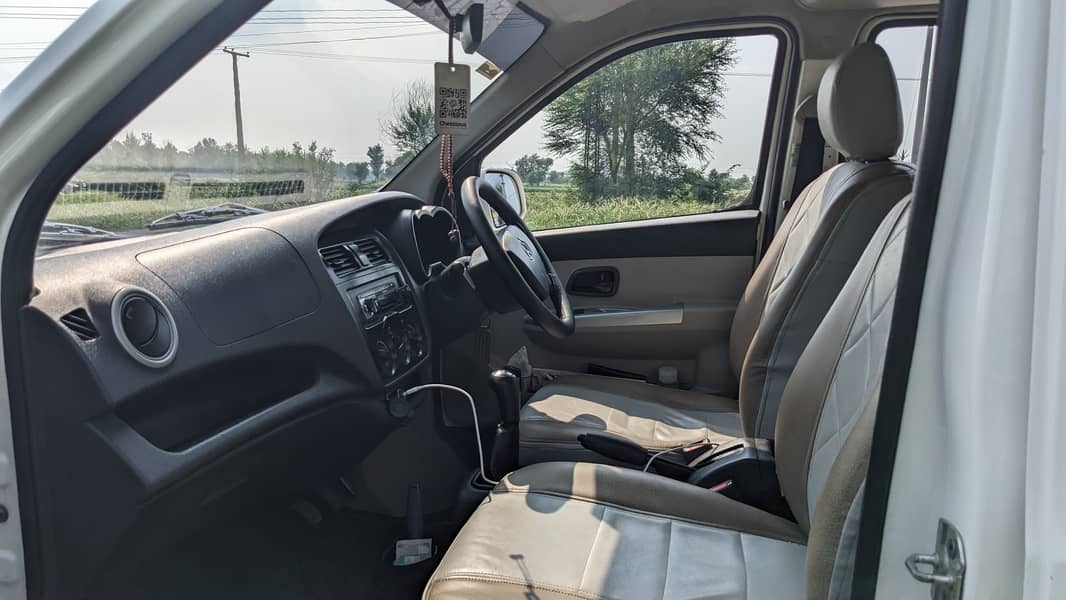 Rent a karwan 7 seater every dabba 1