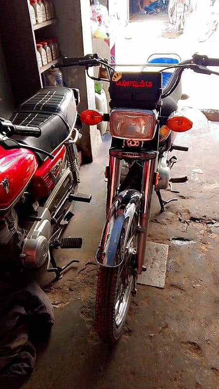 Honda 125 geneine condition just like new 2