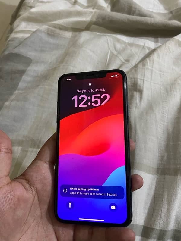 Iphone 11 pro max PTA Approved 2