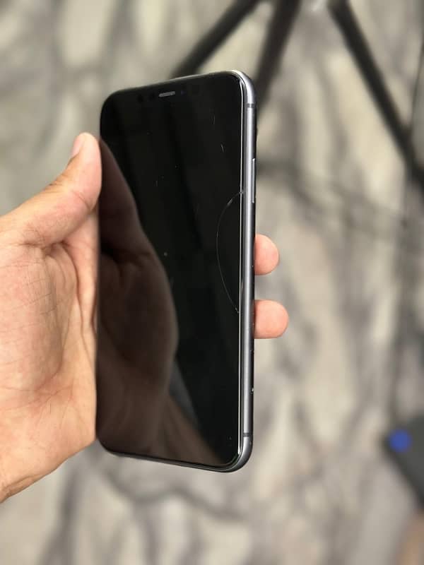 iPhone 11 (PTA Approved) 1