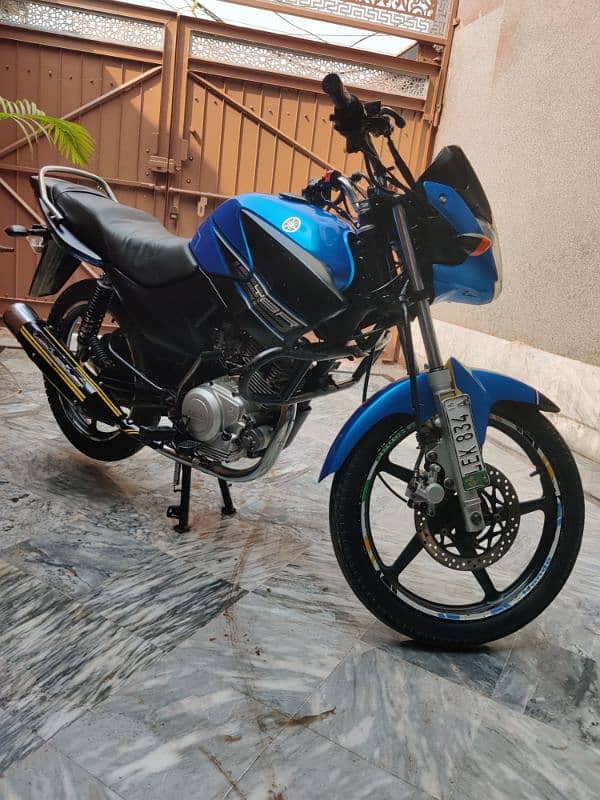 Yamaha YBR 125CC (2016) 2