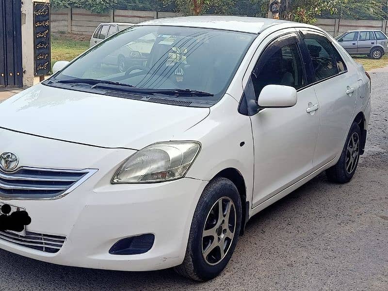 Toyota Belta 2011 japani genuine condition 1