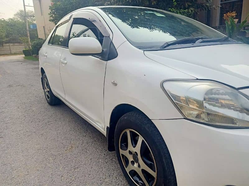 Toyota Belta 2011 japani genuine condition 2