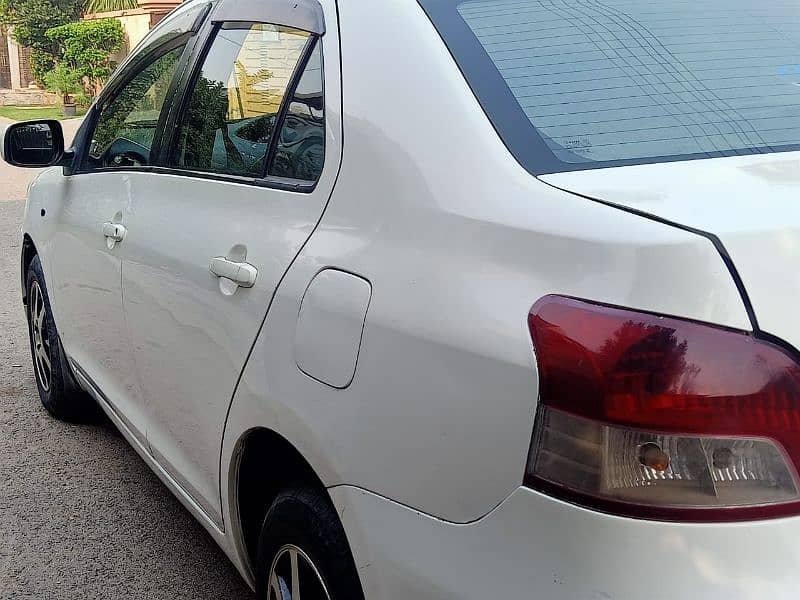 Toyota Belta 2011 japani genuine condition 14