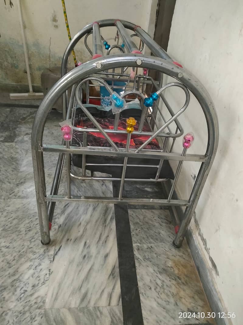 Swing-Jhola for Kids Chrome/Tin Coated Plating 0