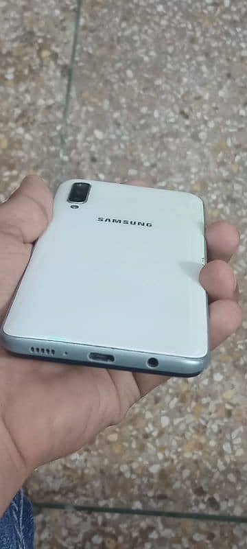 Samsung A50 6/128gb urgent sale 03264960882 2