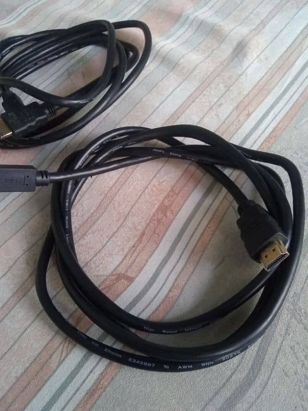 HDMI to mini HDMI cable 6fts length 2pcs (RS. 1200) 5