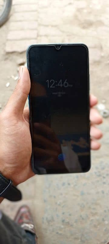 vivo s1 condition 10/9 4GB Ram 128GB memory with box original charger 11