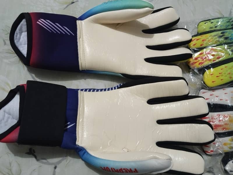 goal keeper gloves 2