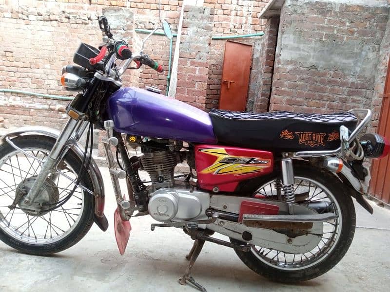 honda 125 2018 model orignal tankey taapy avalible hen new condition 1