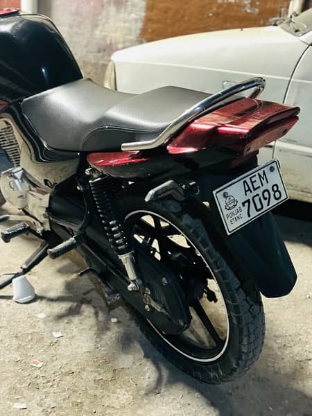 YBR 125 2021 Model 6