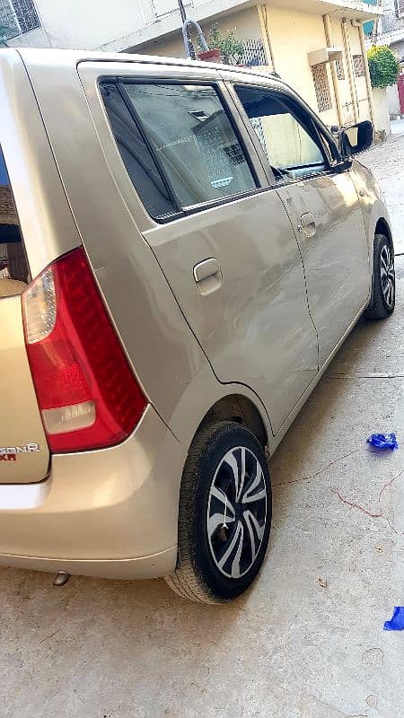 Suzuki Wagon R 2015 11