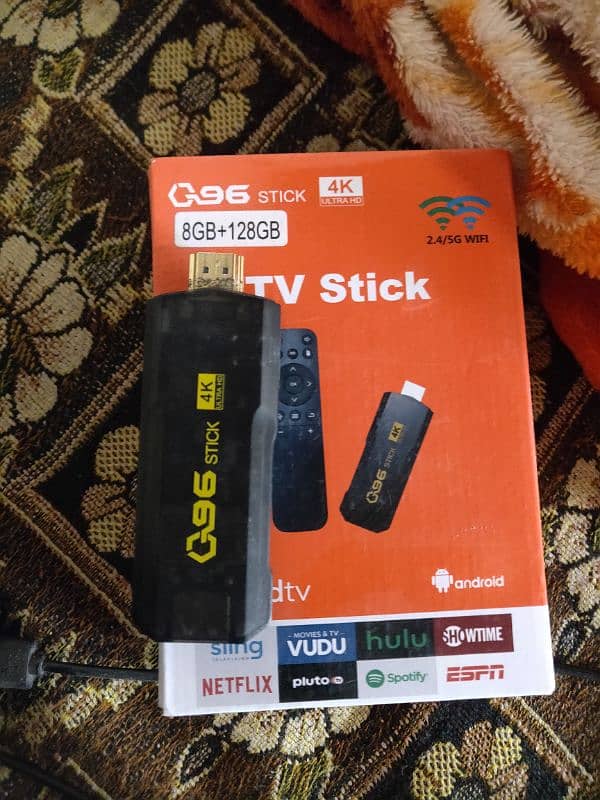 Smart TV box Q86 stick 8/128 7500 1