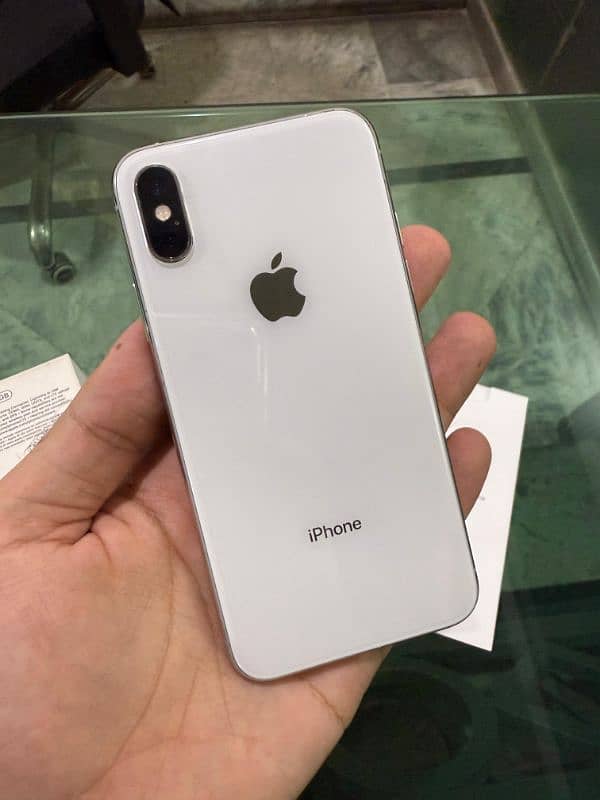 iPhone Xs 64GB Dual SIM PTA Approved 7