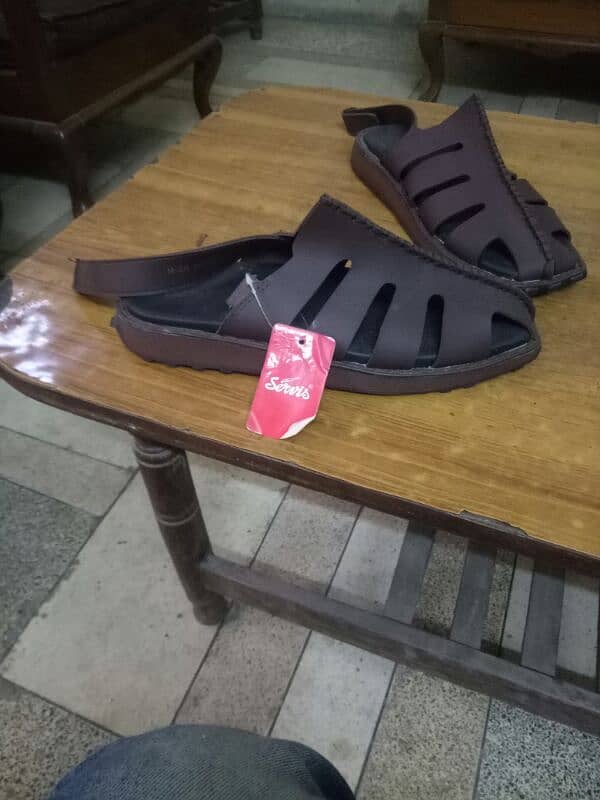 Service Peshawar Chappal 1