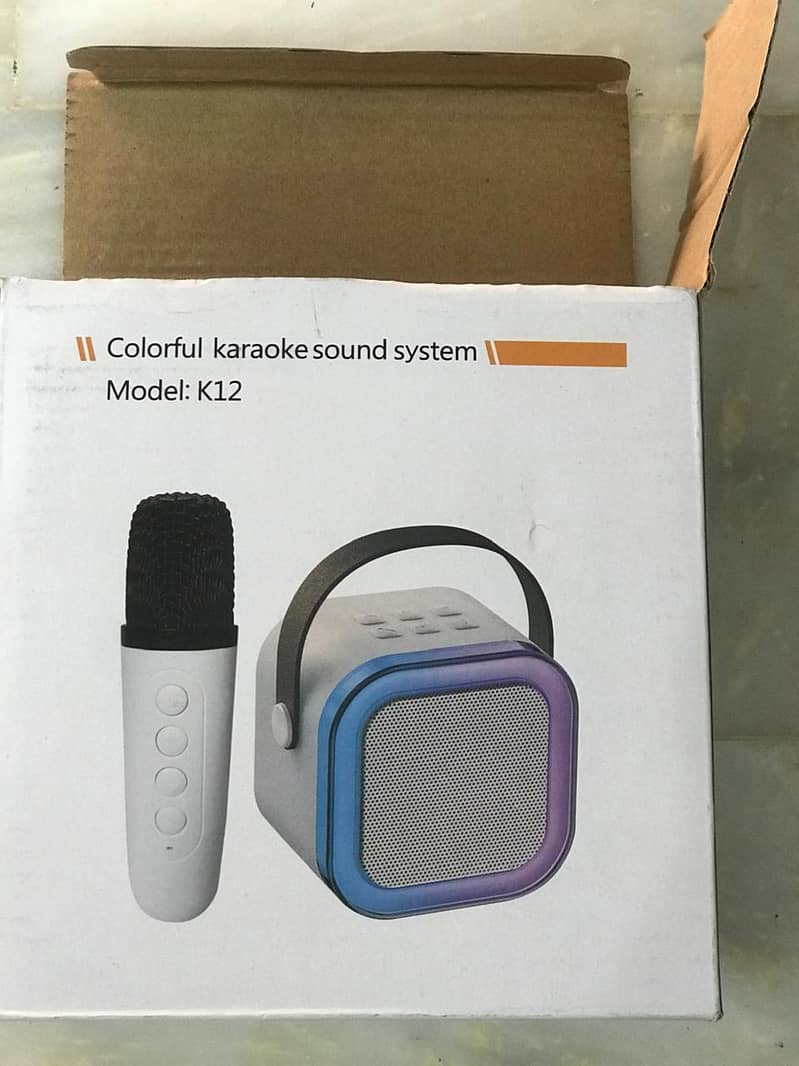 Bluetooth Speakers with wireless Mic 1